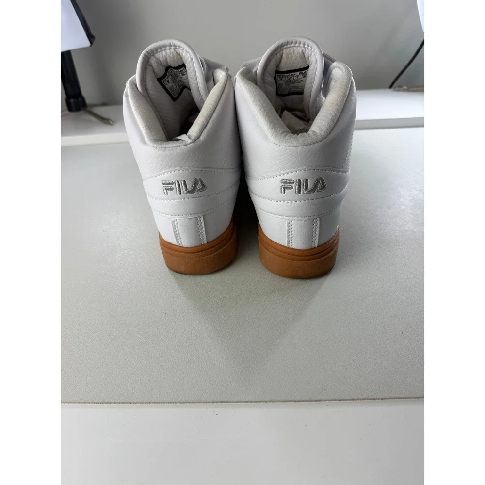 Fila Womens White Gum Sole High Top Triple White Retro Sneakers Size‎ 8